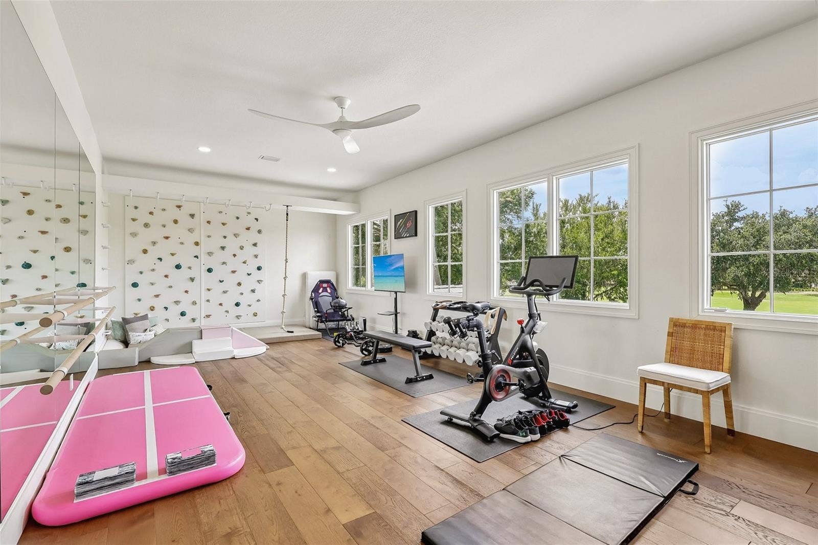 6120 GREATWATER DRIVE, Windermere, FL 34786 6120 GREATWATER DRIVE, Windermere, FL 34786