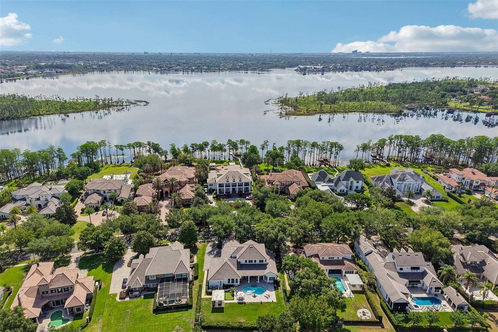 6120 GREATWATER DRIVE, Windermere, FL 34786 6120 GREATWATER DRIVE, Windermere, FL 34786