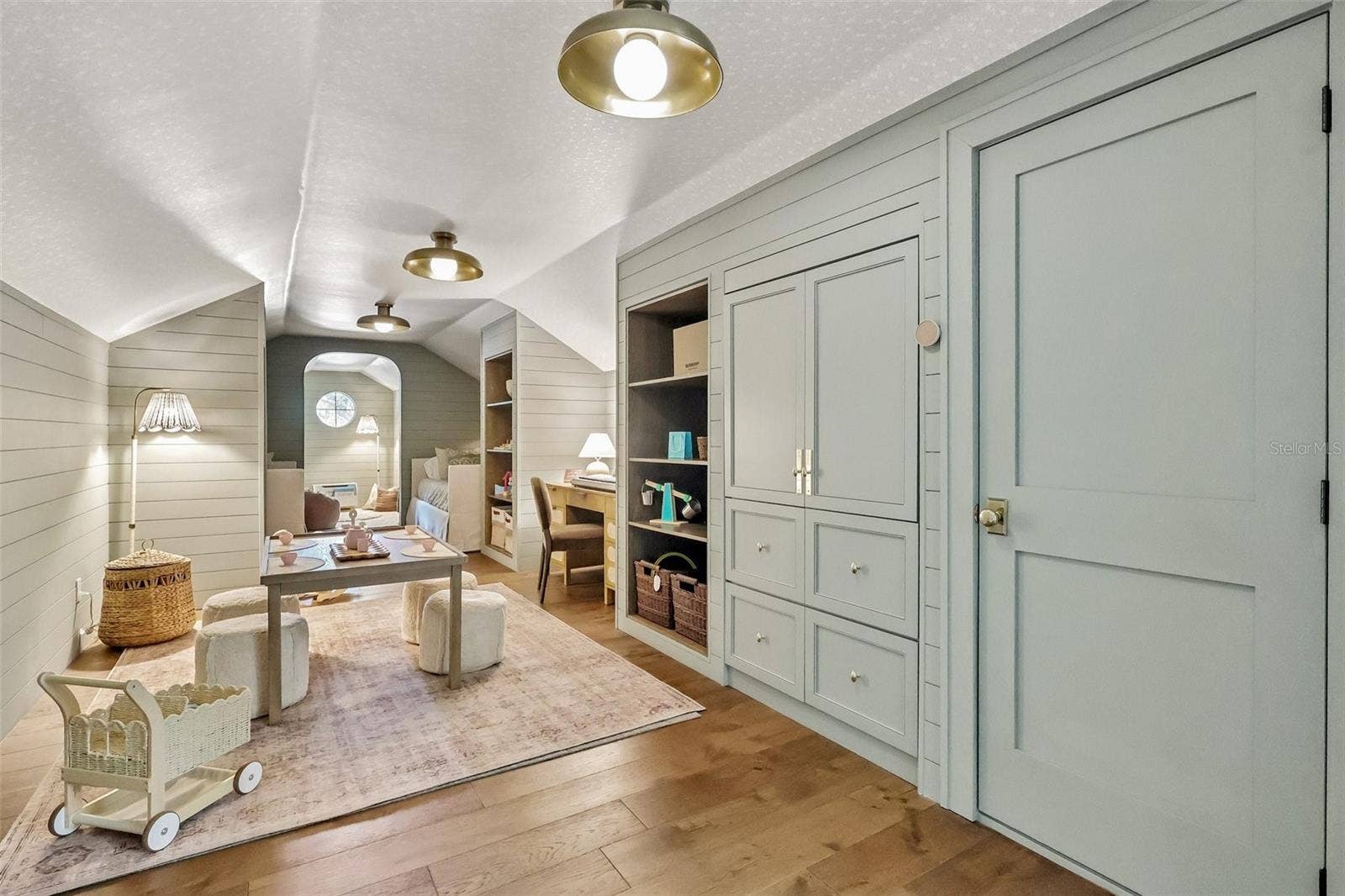 6120 GREATWATER DRIVE, Windermere, FL 34786 6120 GREATWATER DRIVE, Windermere, FL 34786
