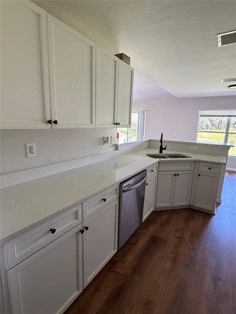 231 GROUPER COURT, Poinciana, FL 34759 Kitchen