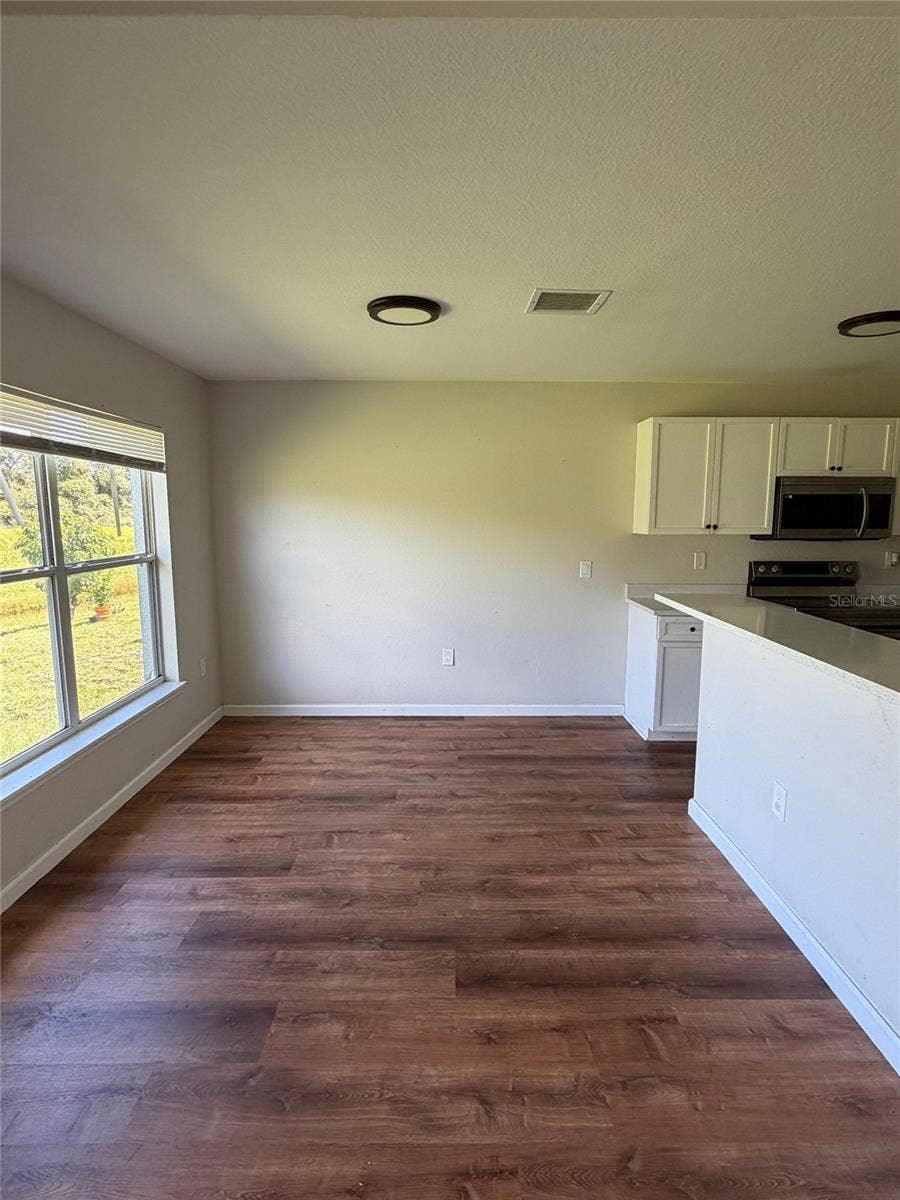 231 GROUPER COURT, Poinciana, FL 34759 Dinette
