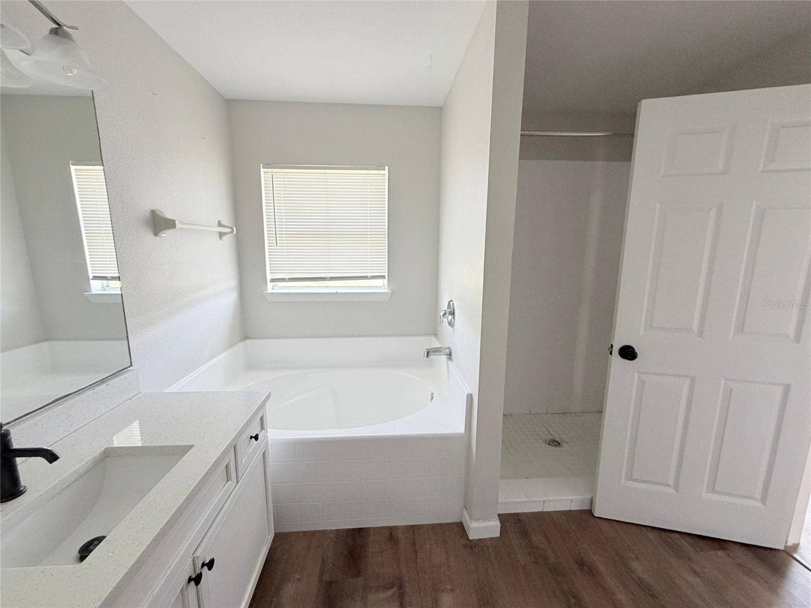 231 GROUPER COURT, Poinciana, FL 34759 Primary Suite - Bathroom
