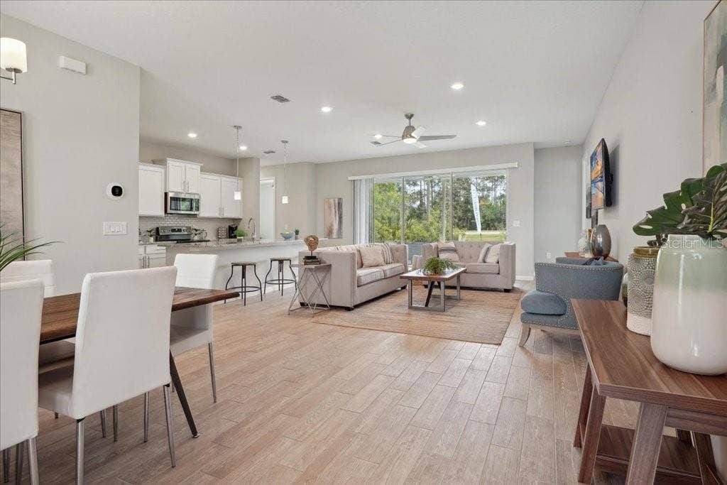 Dining / Living Room