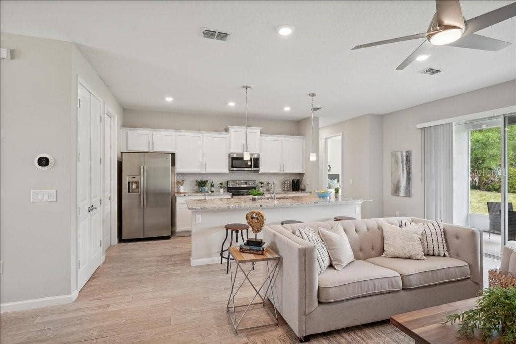 Kitchen / Living room