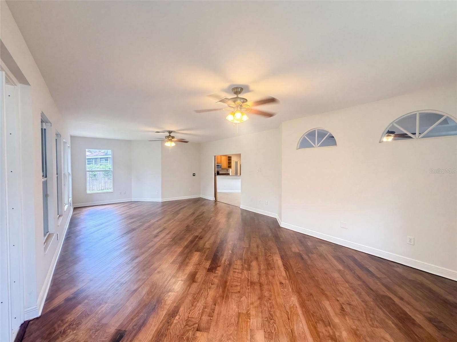 2015 RIVER CROSSING DRIVE, Valrico, FL 33596 2015 RIVER CROSSING DRIVE, Valrico, FL 33596