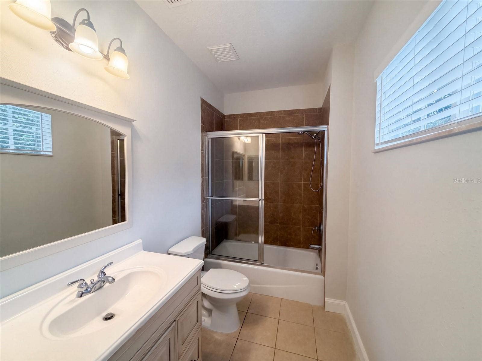 2015 RIVER CROSSING DRIVE, Valrico, FL 33596 2015 RIVER CROSSING DRIVE, Valrico, FL 33596