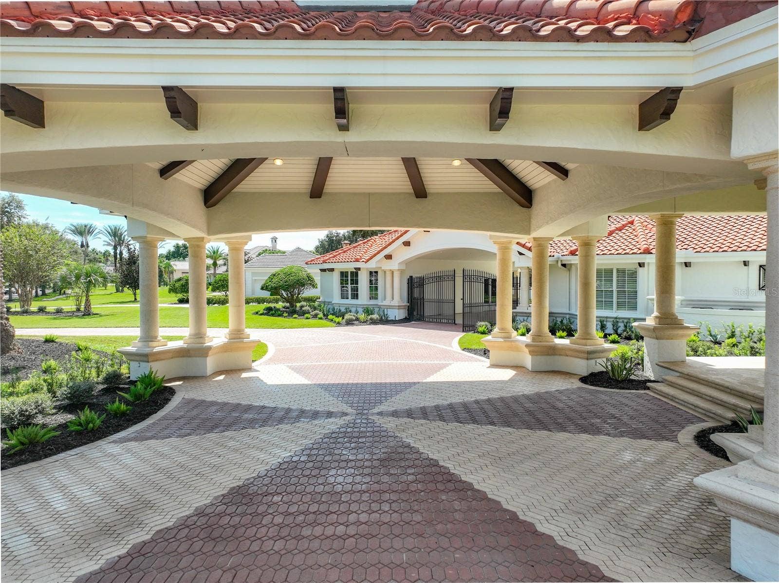 2405 ALAQUA DRIVE, Longwood, FL 32779 2405 ALAQUA DRIVE, Longwood, FL 32779