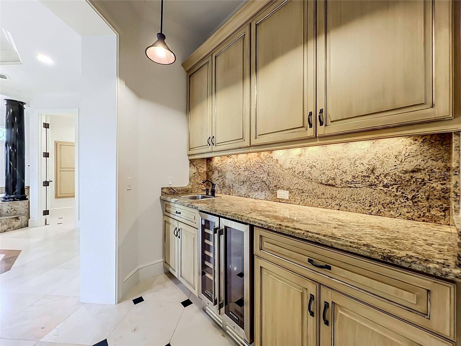 2405 ALAQUA DRIVE, Longwood, FL 32779 primary suite