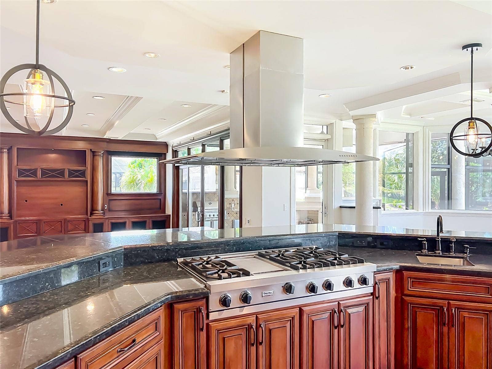 2405 ALAQUA DRIVE, Longwood, FL 32779 2405 ALAQUA DRIVE, Longwood, FL 32779