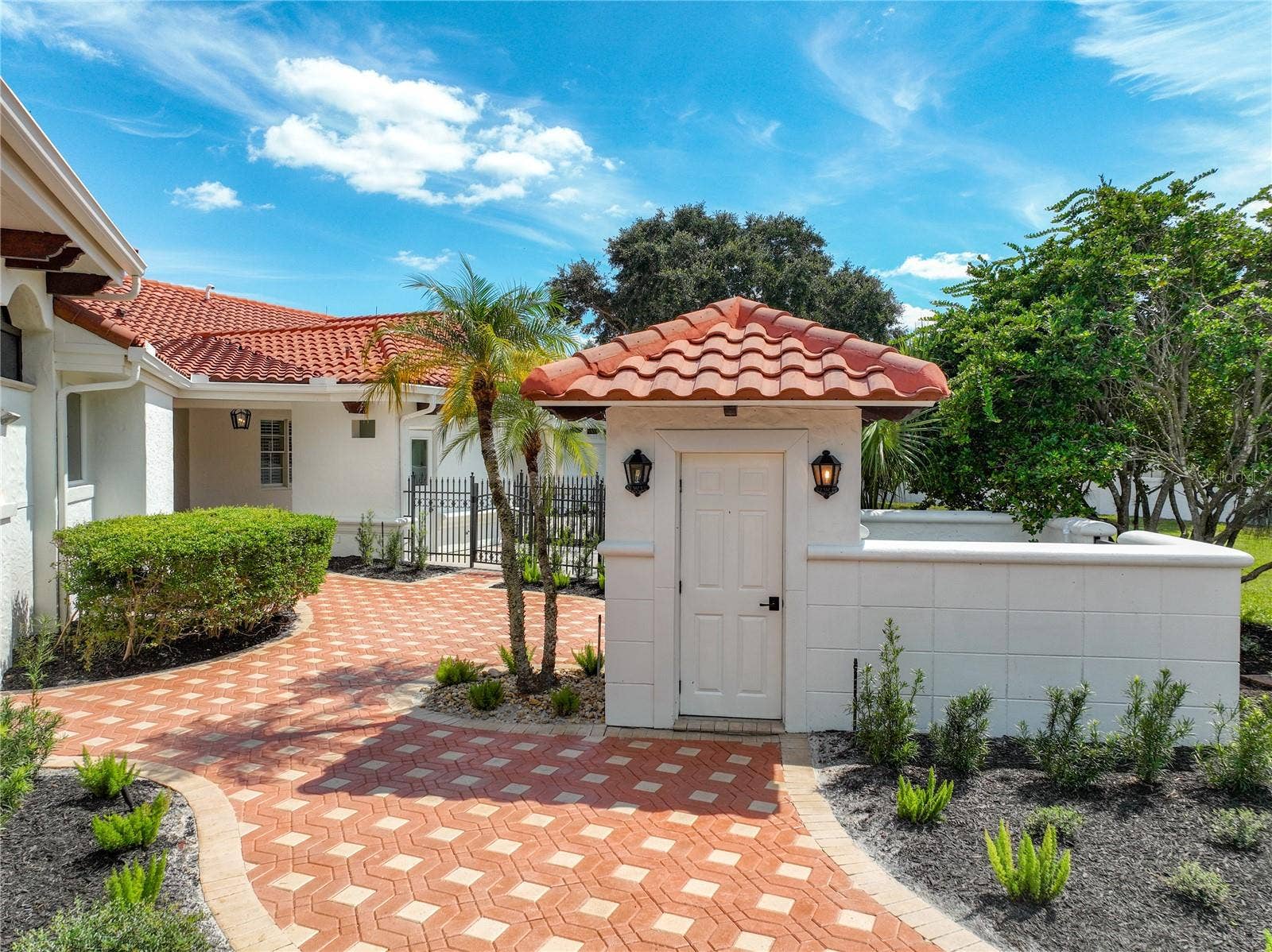 2405 ALAQUA DRIVE, Longwood, FL 32779 2405 ALAQUA DRIVE, Longwood, FL 32779