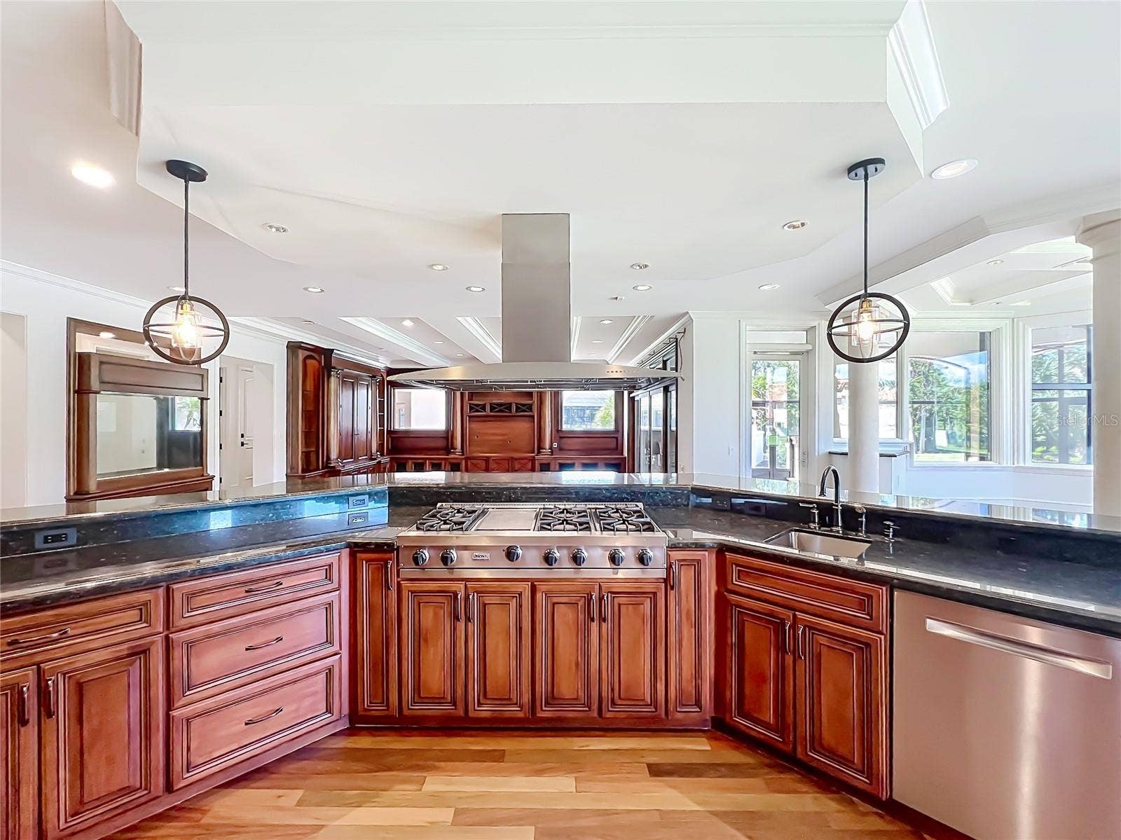 2405 ALAQUA DRIVE, Longwood, FL 32779 2405 ALAQUA DRIVE, Longwood, FL 32779
