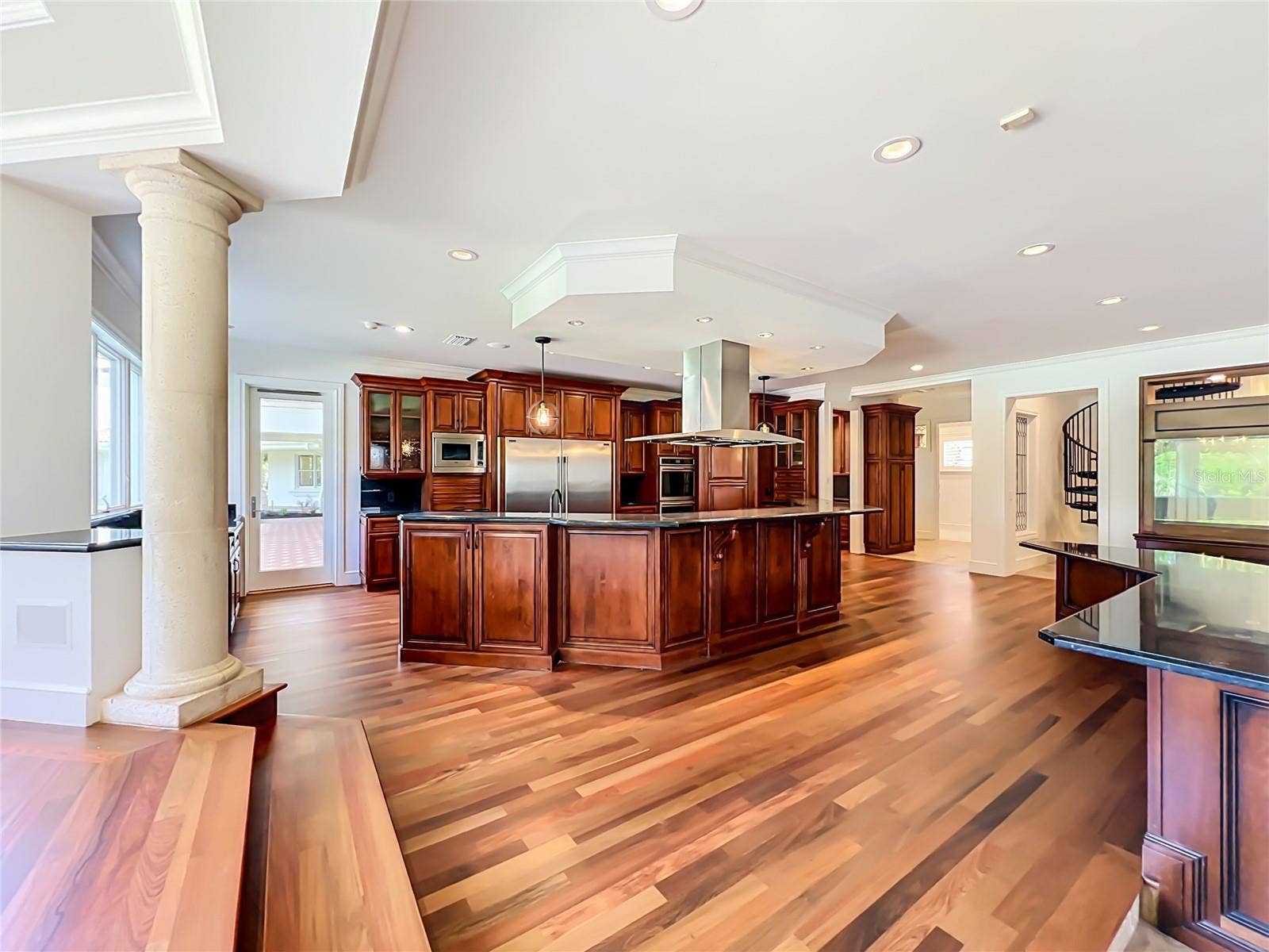 2405 ALAQUA DRIVE, Longwood, FL 32779 2405 ALAQUA DRIVE, Longwood, FL 32779
