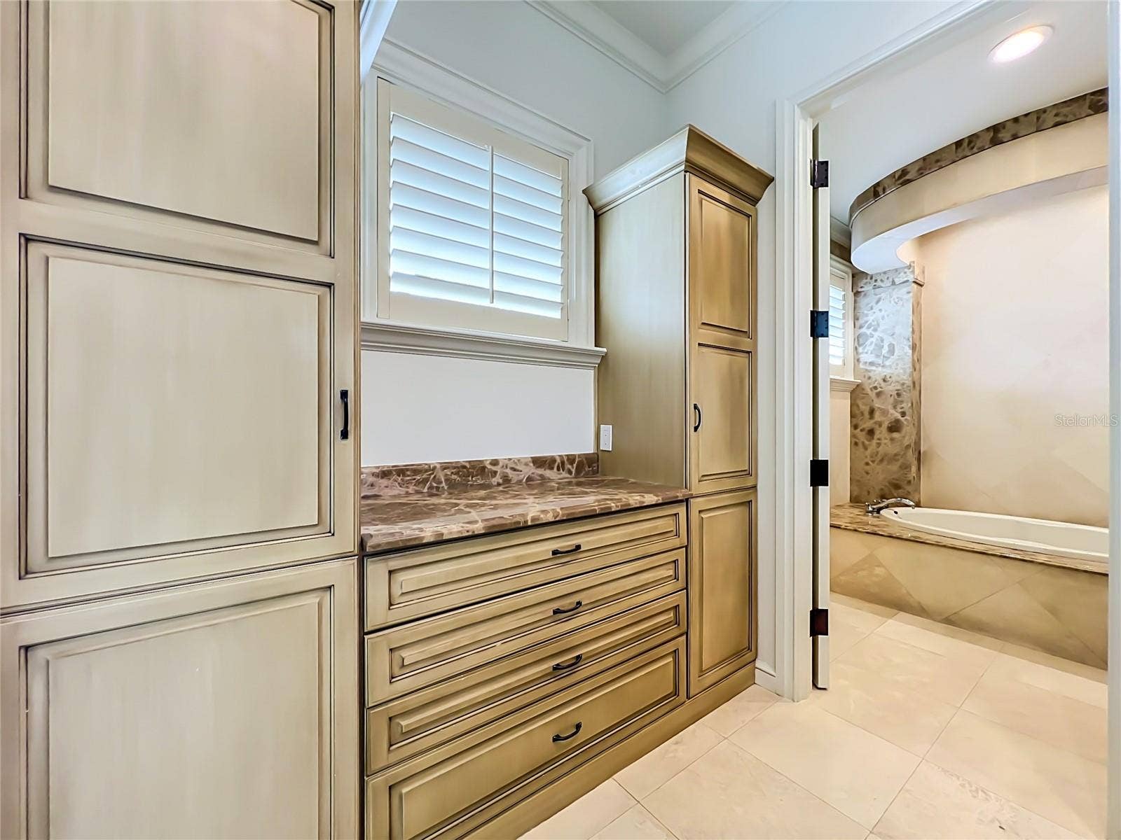 2405 ALAQUA DRIVE, Longwood, FL 32779 2405 ALAQUA DRIVE, Longwood, FL 32779