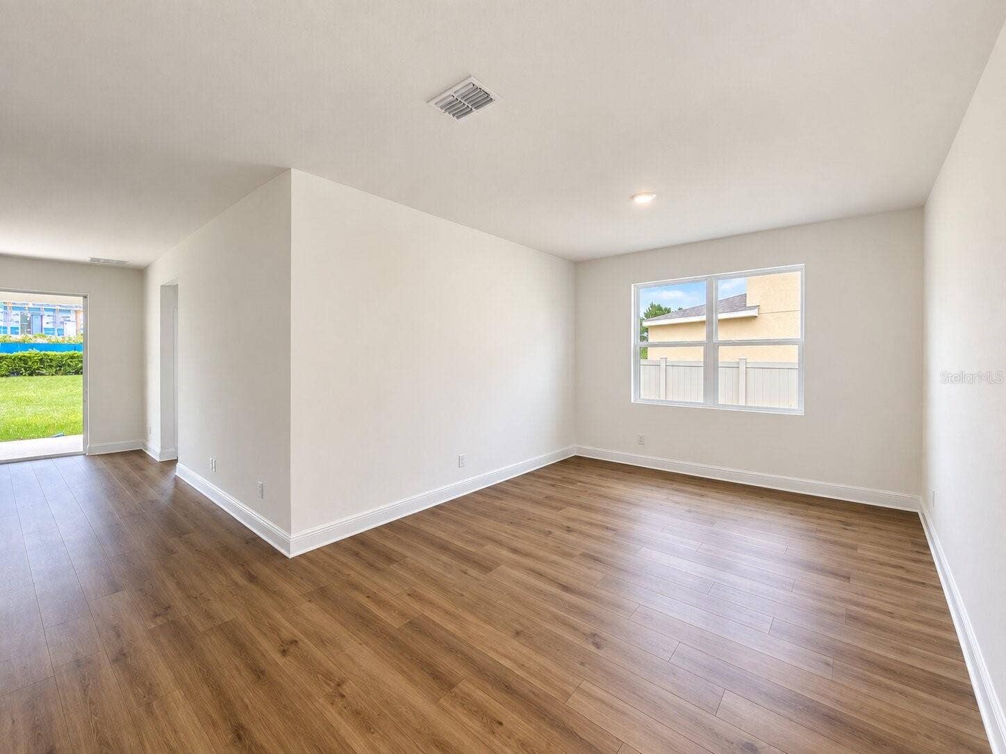 416 LEMONGRASS ROAD, Minneola, FL 34715 Living Room