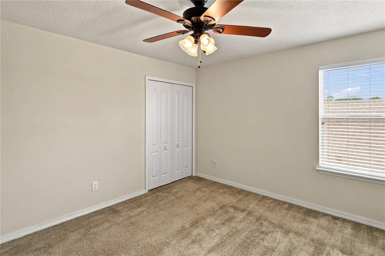 6049 FENDER COURT, Orlando, FL 32837 6049 FENDER COURT, Orlando, FL 32837