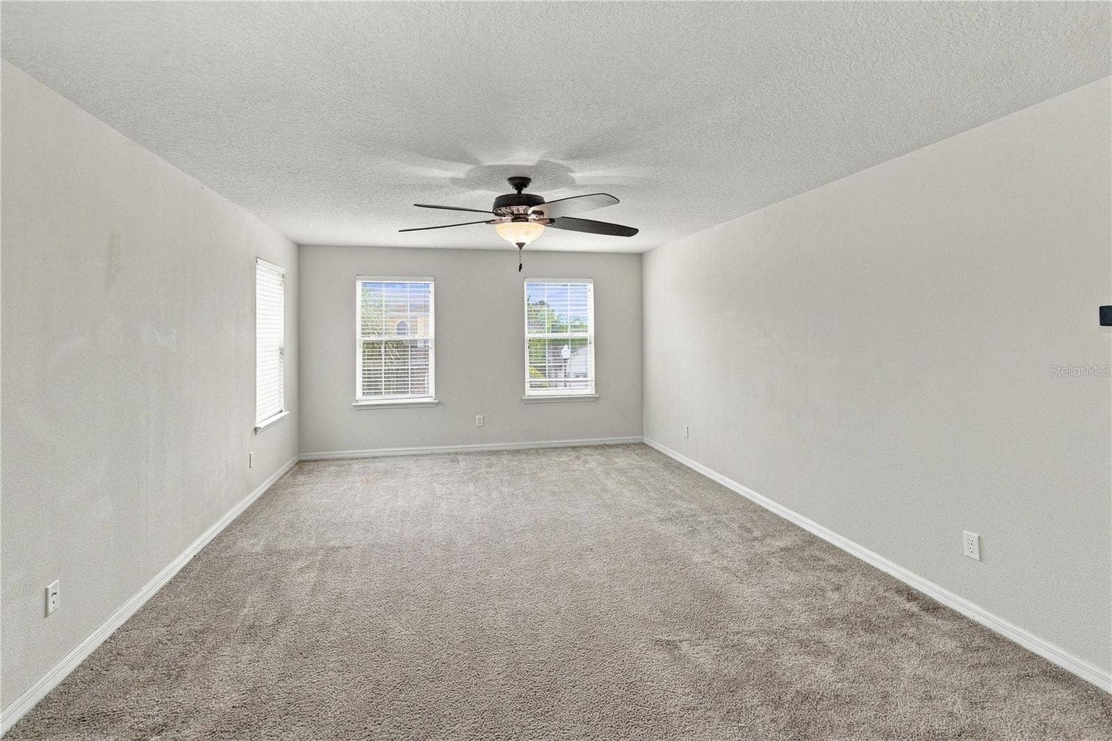6049 FENDER COURT, Orlando, FL 32837 6049 FENDER COURT, Orlando, FL 32837