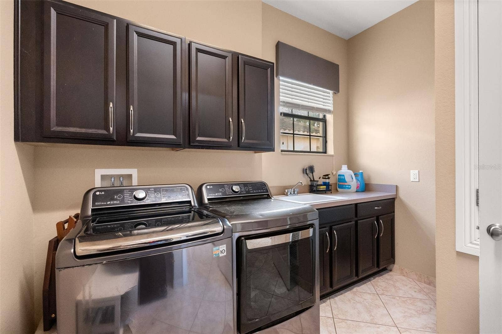 1260 BELLA VISTA CIRCLE, Longwood, FL 32779 Downstairs Laundry room