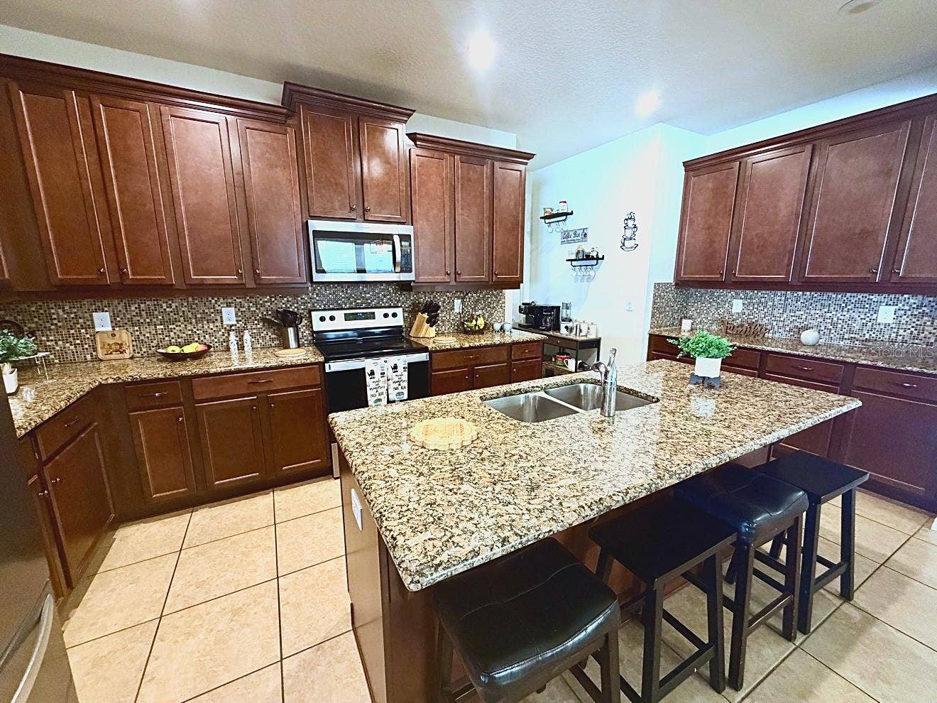 2121 AVIAN LOOP, Kissimmee, FL 34741