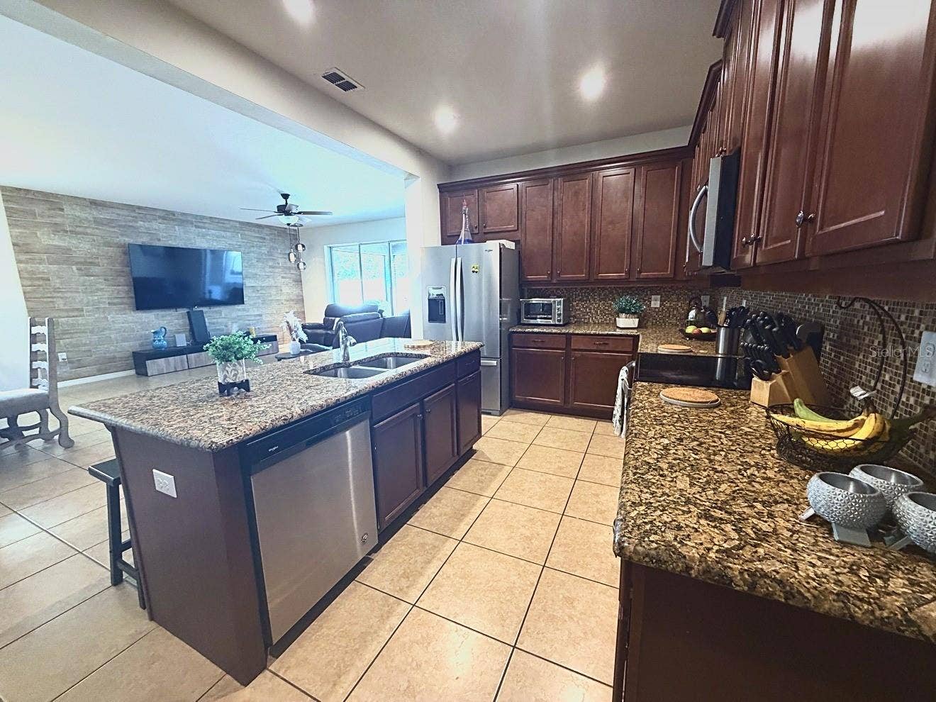 2121 AVIAN LOOP, Kissimmee, FL 34741