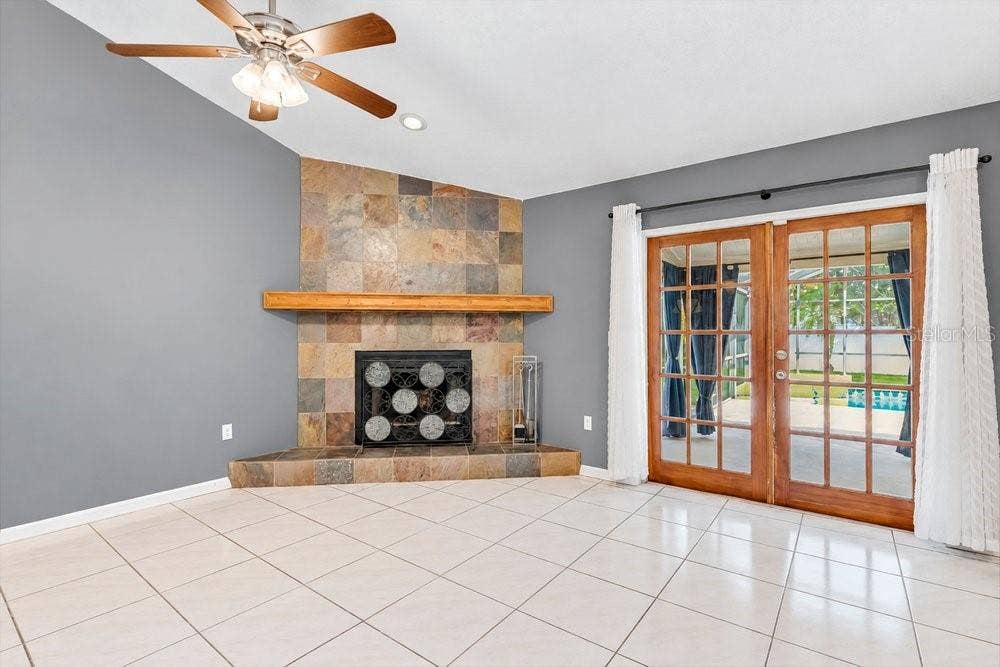 204 HARBOR DRIVE, Winter Garden, FL 34787