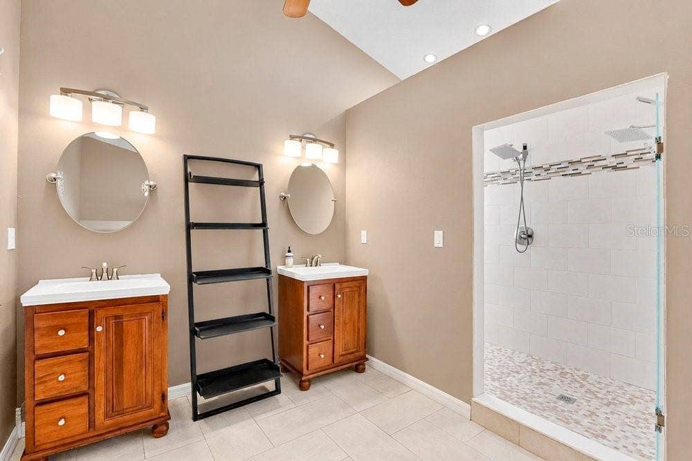 204 HARBOR DRIVE, Winter Garden, FL 34787