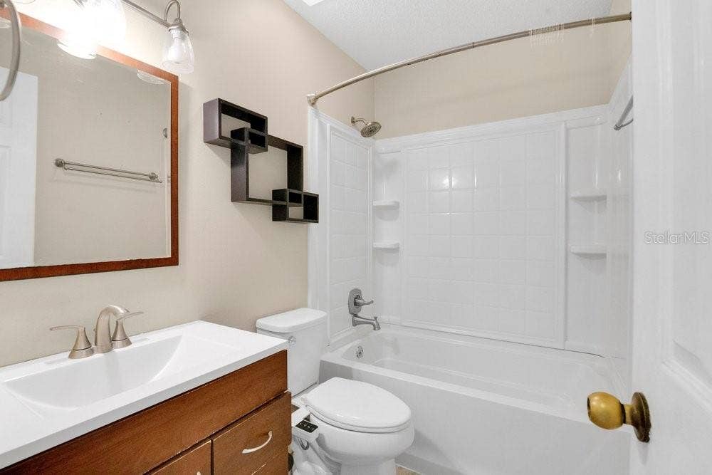 204 HARBOR DRIVE, Winter Garden, FL 34787