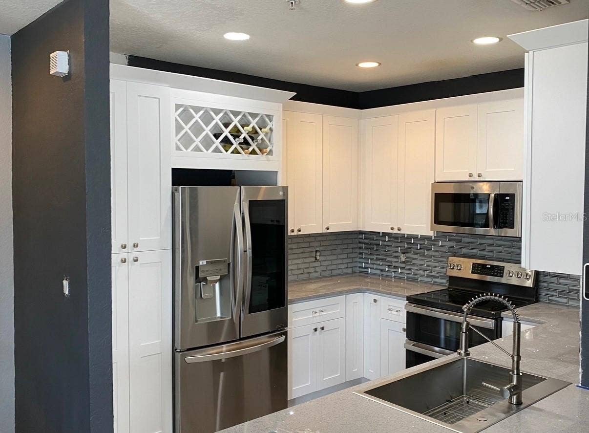2388 GRAND CENTRAL PARKWAY, #8, Orlando, FL 32839 2388 GRAND CENTRAL PARKWAY, #8, Orlando, FL 32839