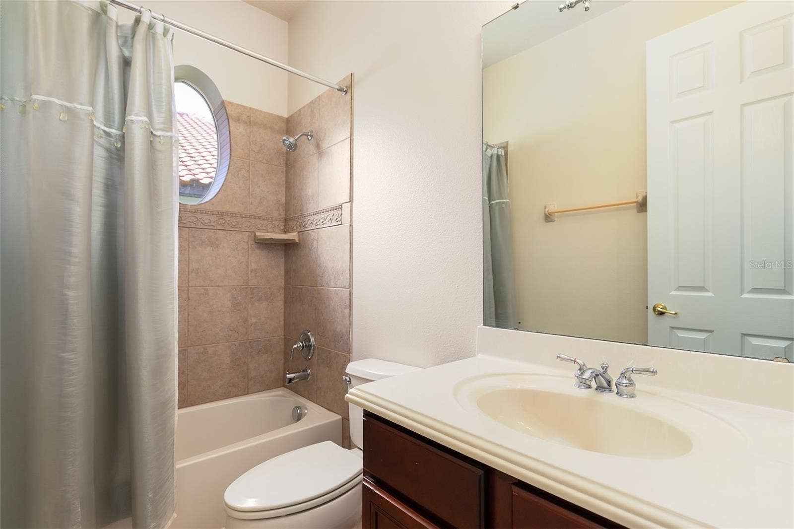 11727 DELWICK DRIVE, Windermere, FL 34786 3rd Bathroom