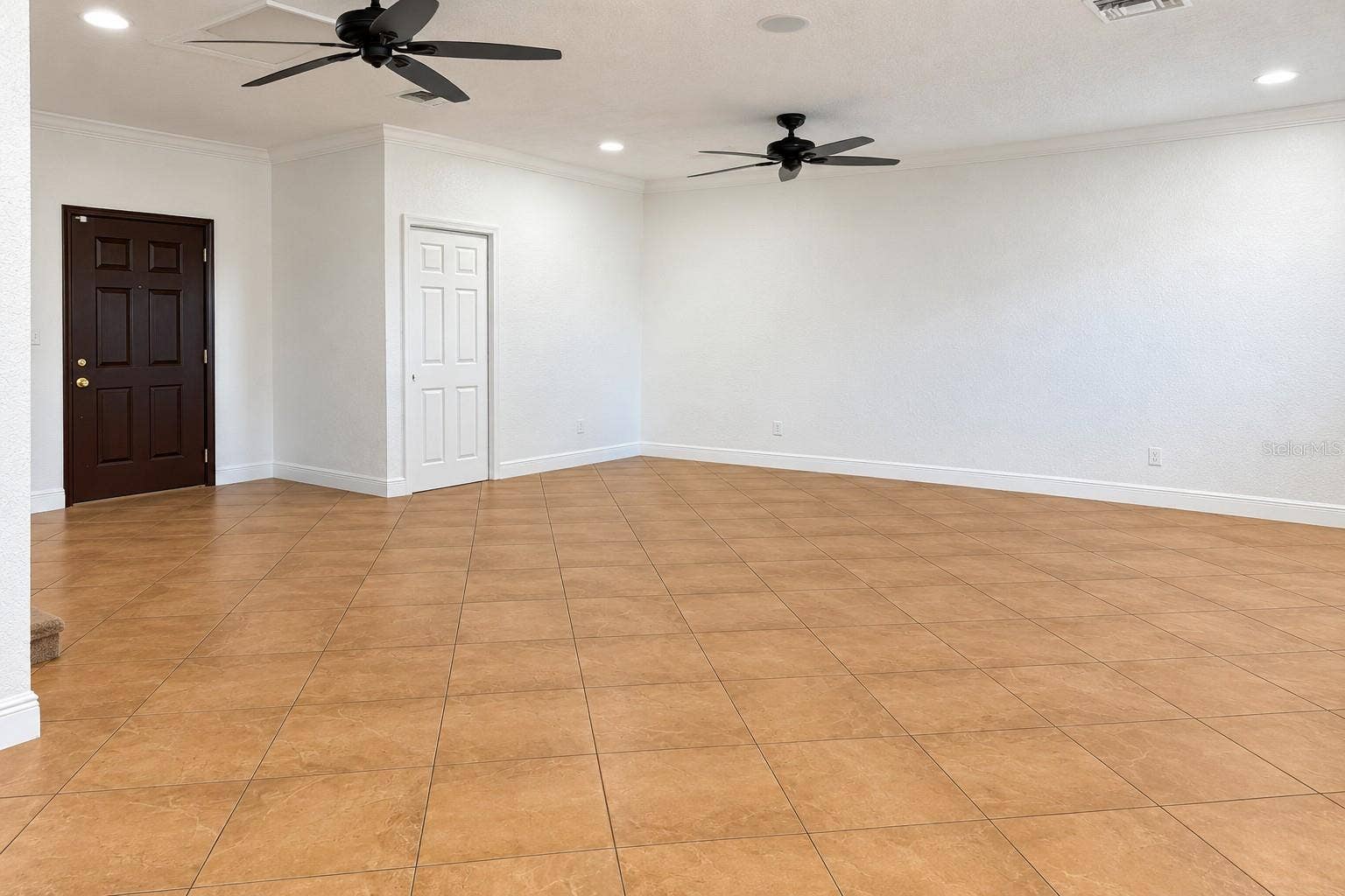 4200 & 4210 S HIAWASSEE ROAD, Orlando, FL 32835 4200 & 4210 S HIAWASSEE ROAD, Orlando, FL 32835