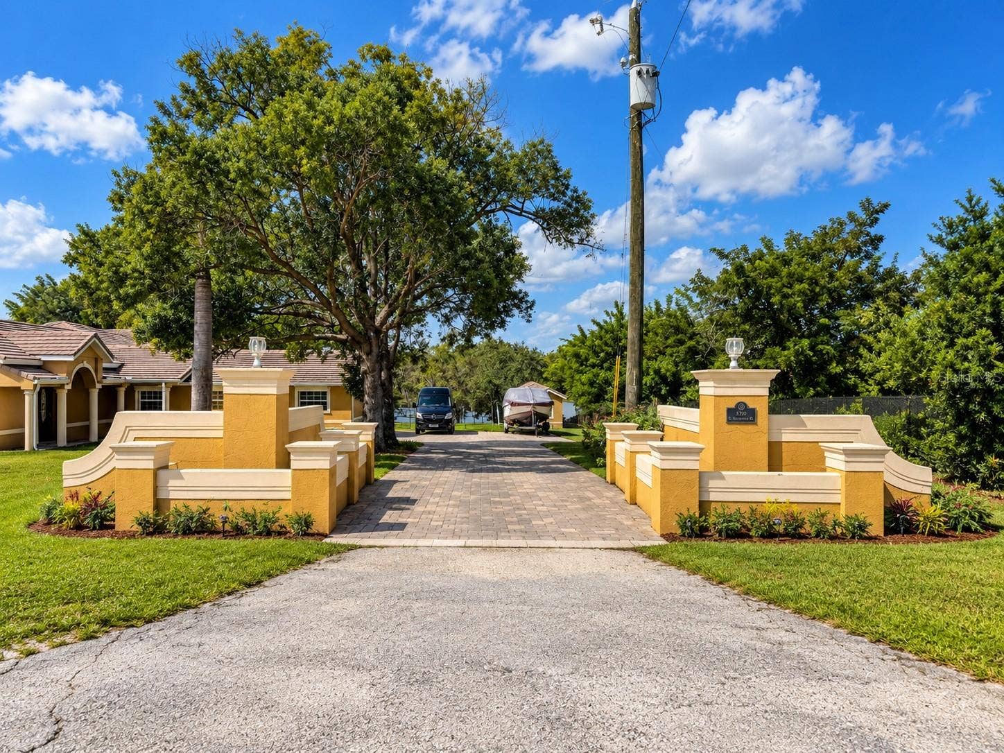 4200 & 4210 S HIAWASSEE ROAD, Orlando, FL 32835 4200 & 4210 S HIAWASSEE ROAD, Orlando, FL 32835