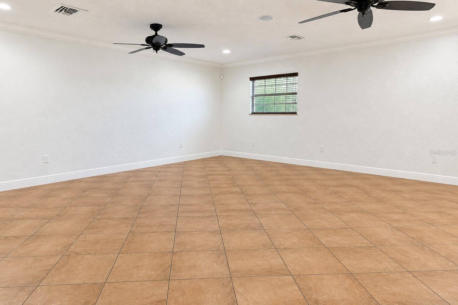 4200 & 4210 S HIAWASSEE ROAD, Orlando, FL 32835 4200 & 4210 S HIAWASSEE ROAD, Orlando, FL 32835