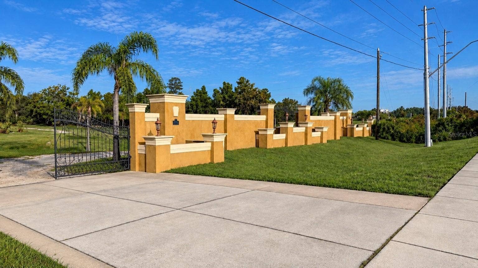 4200 & 4210 S HIAWASSEE ROAD, Orlando, FL 32835 4200 & 4210 S HIAWASSEE ROAD, Orlando, FL 32835