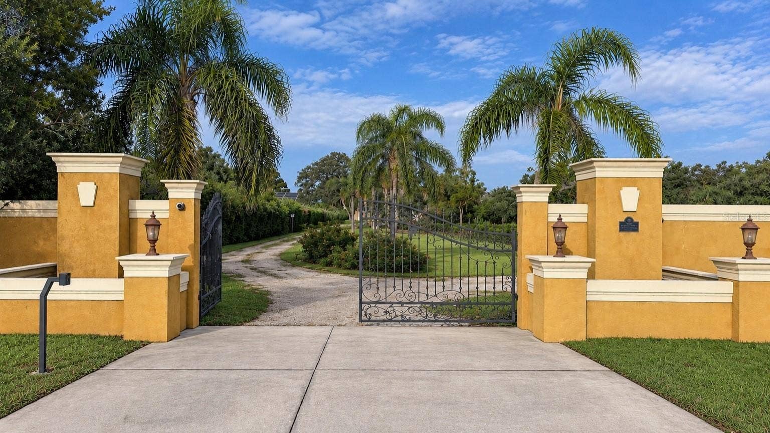 4200 & 4210 S HIAWASSEE ROAD, Orlando, FL 32835 4200 & 4210 S HIAWASSEE ROAD, Orlando, FL 32835
