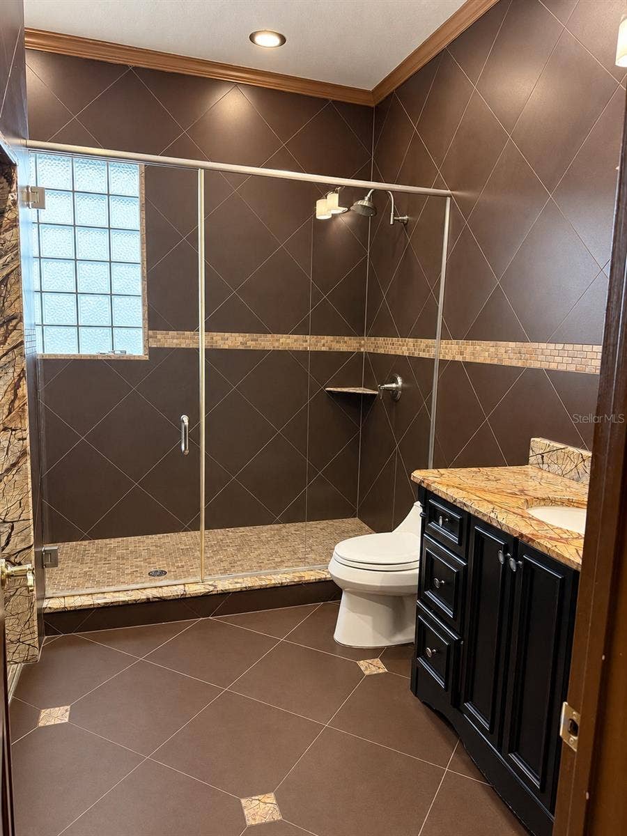 4200 & 4210 S HIAWASSEE ROAD, Orlando, FL 32835 4200 & 4210 S HIAWASSEE ROAD, Orlando, FL 32835