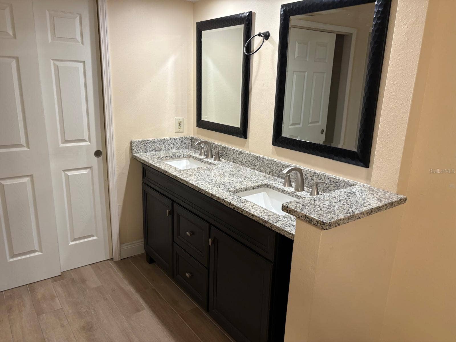Primary Bedroom Vanity Area