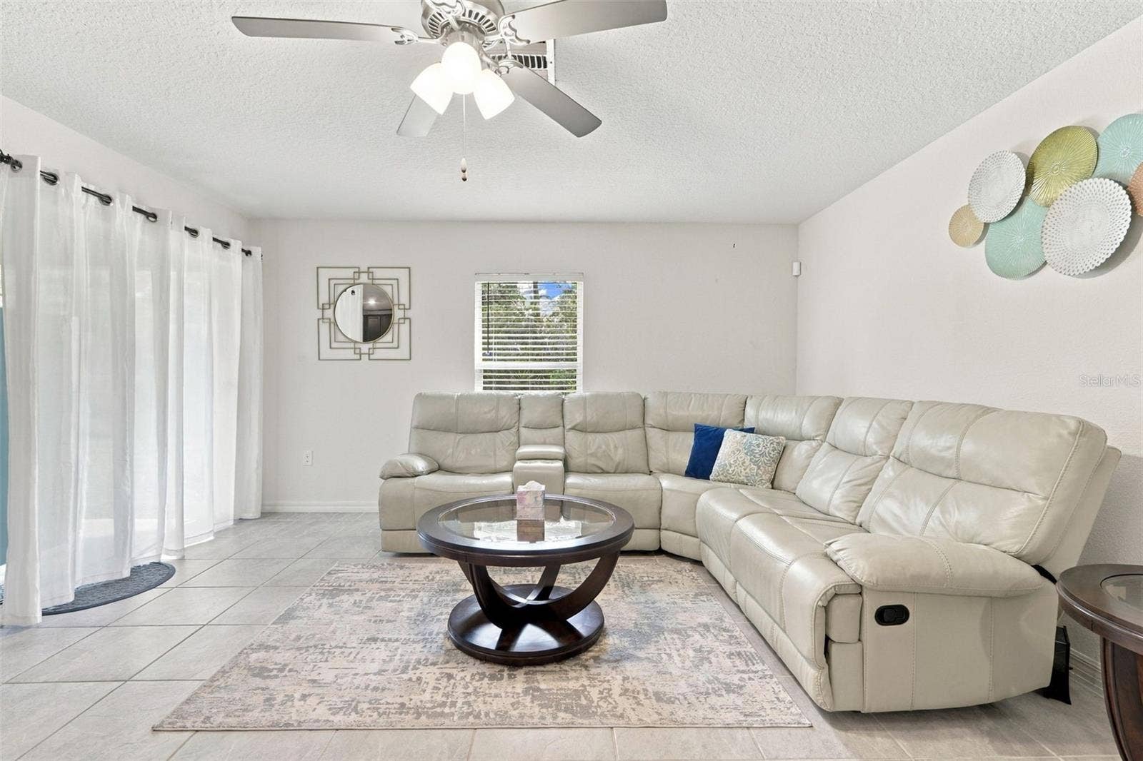 71 ROYAL OAK DRIVE, Palm Coast, FL 32164 71 ROYAL OAK DRIVE, Palm Coast, FL 32164