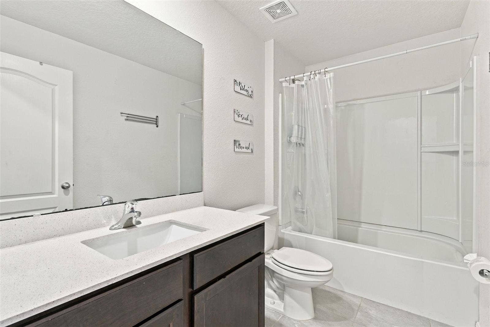 71 ROYAL OAK DRIVE, Palm Coast, FL 32164 71 ROYAL OAK DRIVE, Palm Coast, FL 32164
