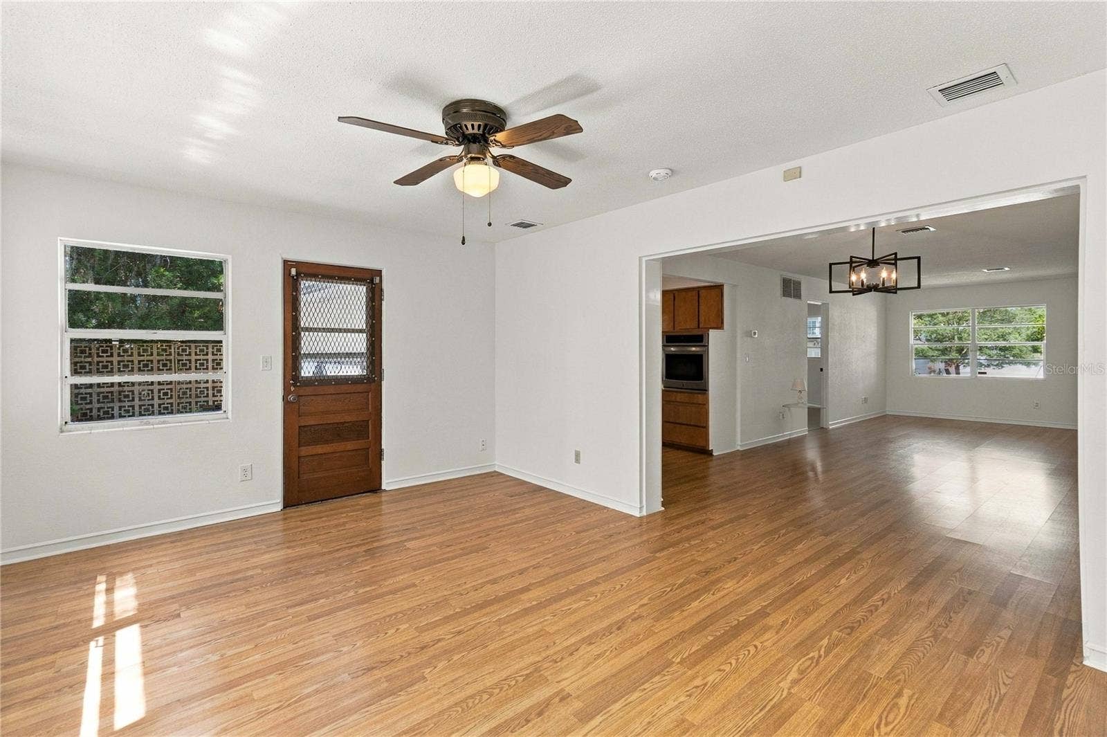 804 GREENWOOD STREET, Orlando, FL 32801 804 GREENWOOD STREET, Orlando, FL 32801