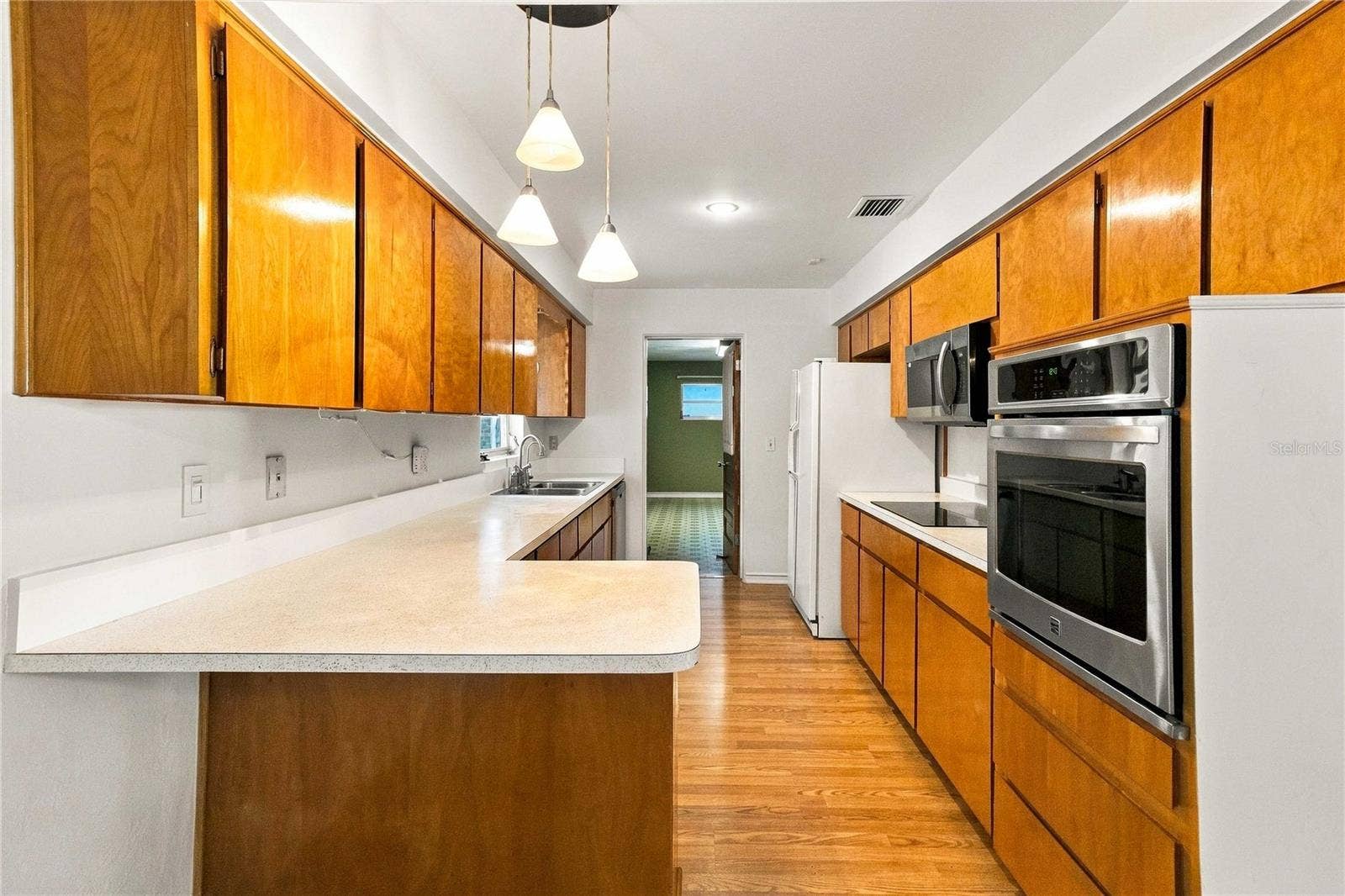 804 GREENWOOD STREET, Orlando, FL 32801 804 GREENWOOD STREET, Orlando, FL 32801