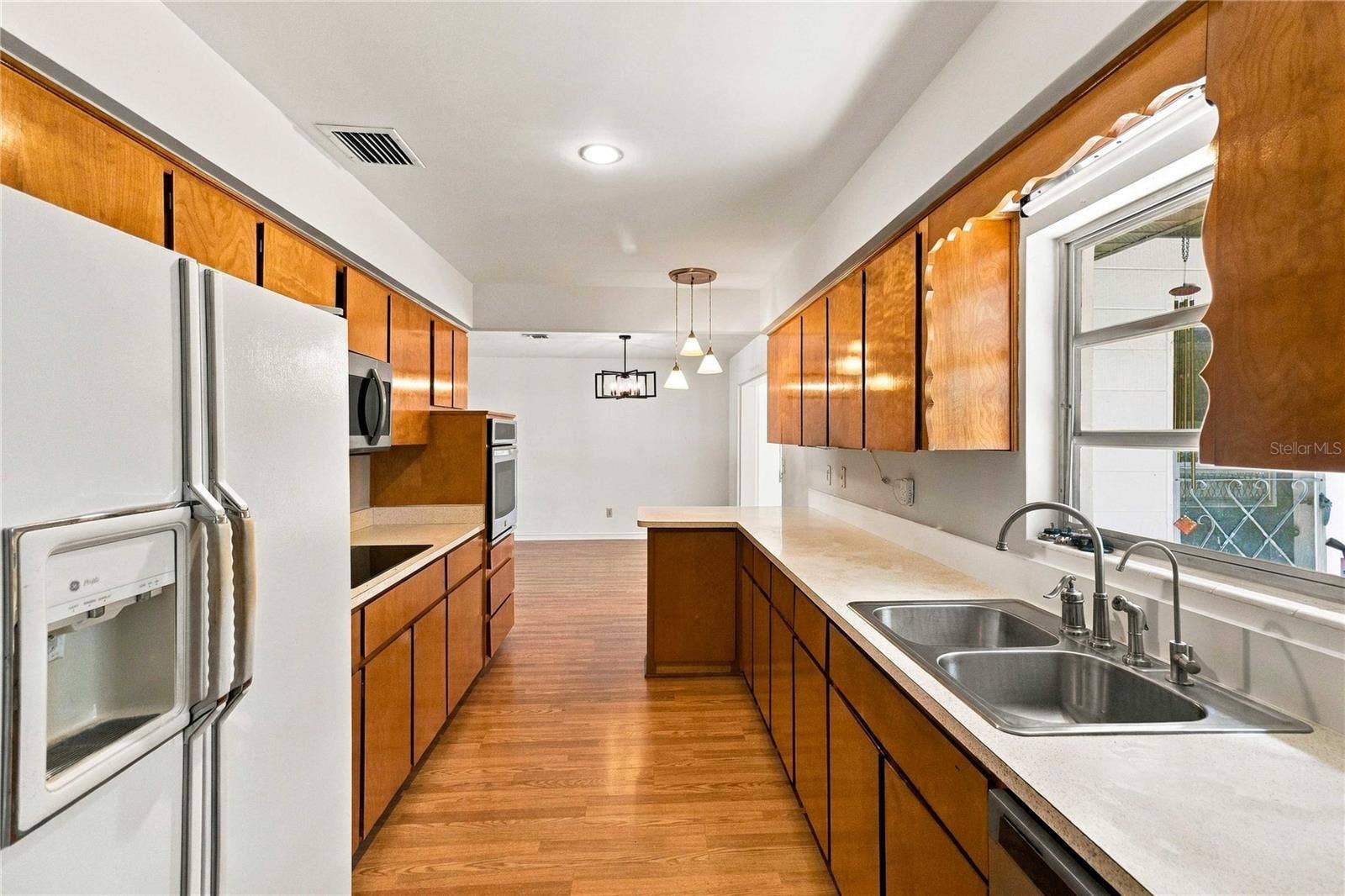 804 GREENWOOD STREET, Orlando, FL 32801 804 GREENWOOD STREET, Orlando, FL 32801