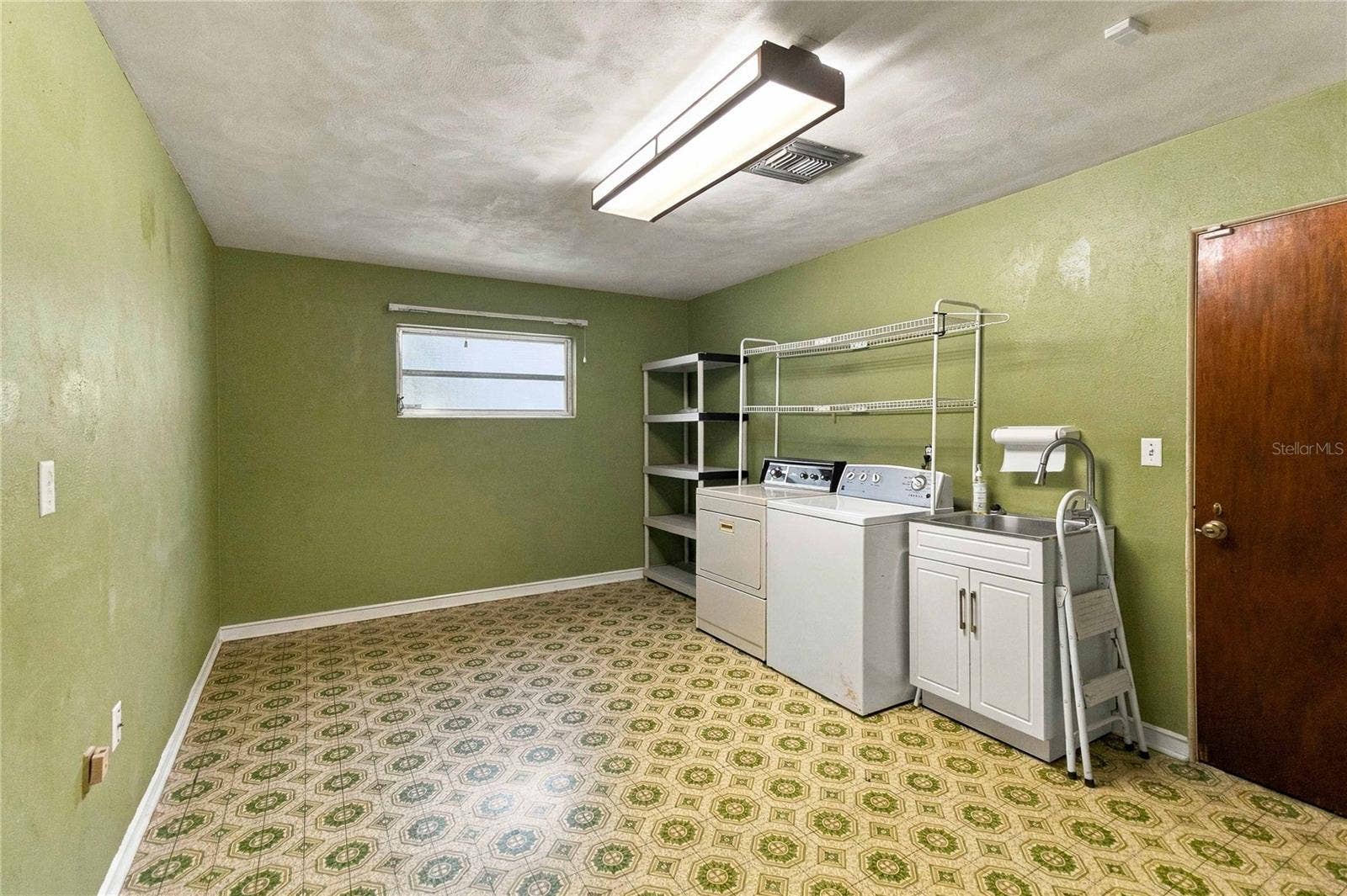 804 GREENWOOD STREET, Orlando, FL 32801 804 GREENWOOD STREET, Orlando, FL 32801