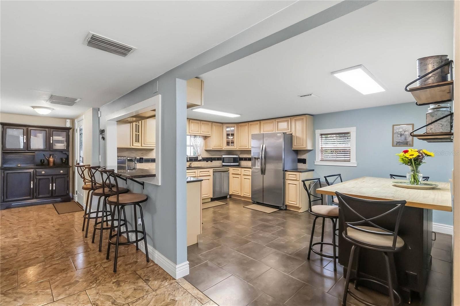 619 GATLIN AVENUE, Orlando, FL 32806