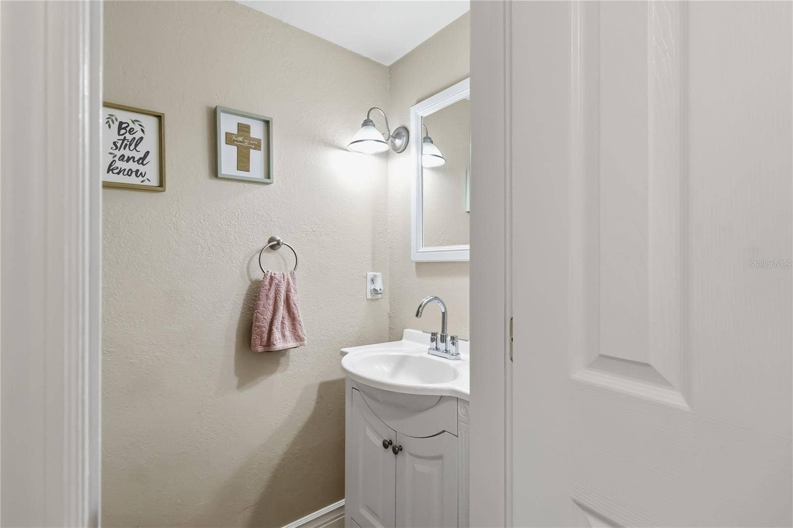 619 GATLIN AVENUE, Orlando, FL 32806