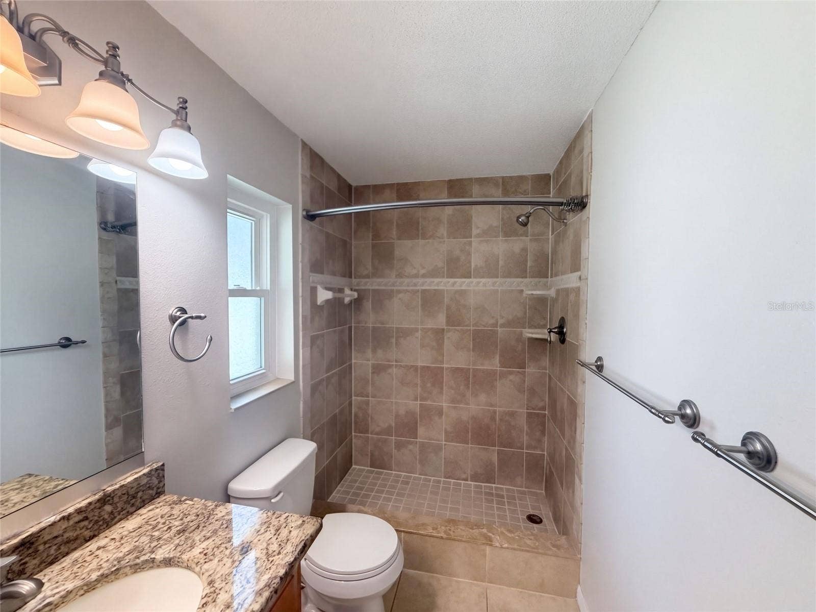 2716 CHARLESTON DRIVE, Plant City, FL 33563 2716 CHARLESTON DRIVE, Plant City, FL 33563