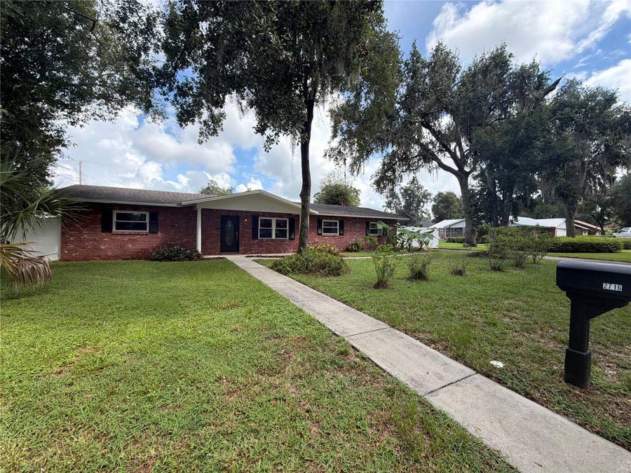 Property photo for 2716 CHARLESTON DRIVE, Plant City, FL