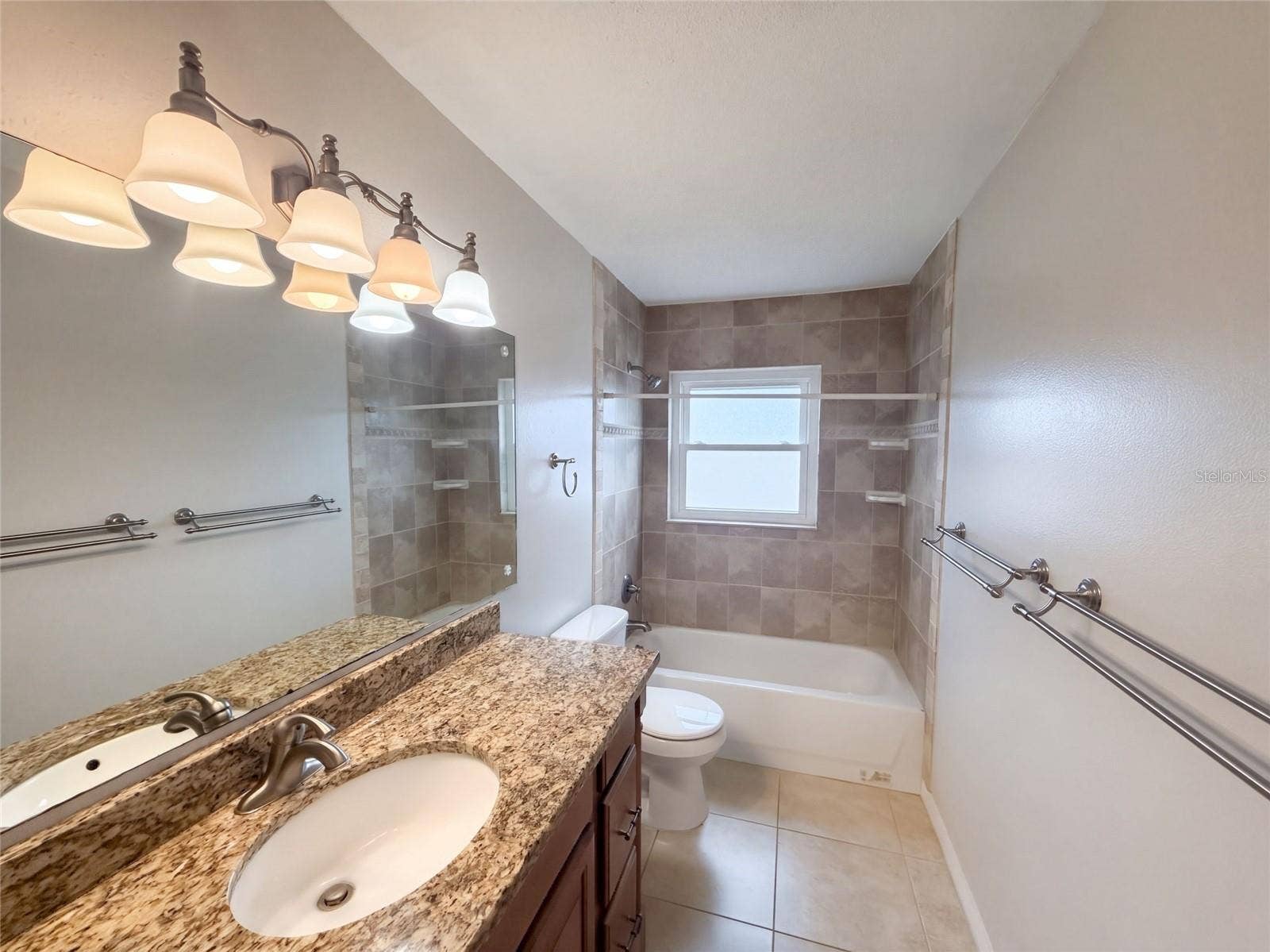 2716 CHARLESTON DRIVE, Plant City, FL 33563 2716 CHARLESTON DRIVE, Plant City, FL 33563