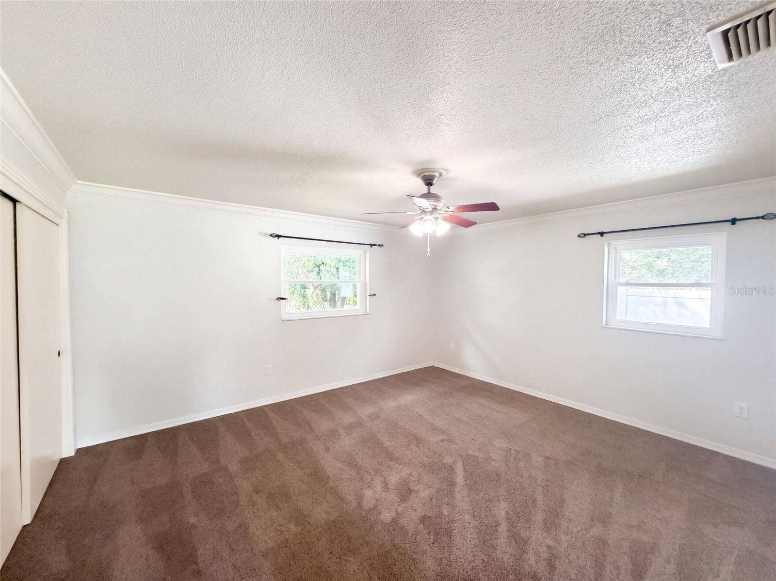 2716 CHARLESTON DRIVE, Plant City, FL 33563 2716 CHARLESTON DRIVE, Plant City, FL 33563