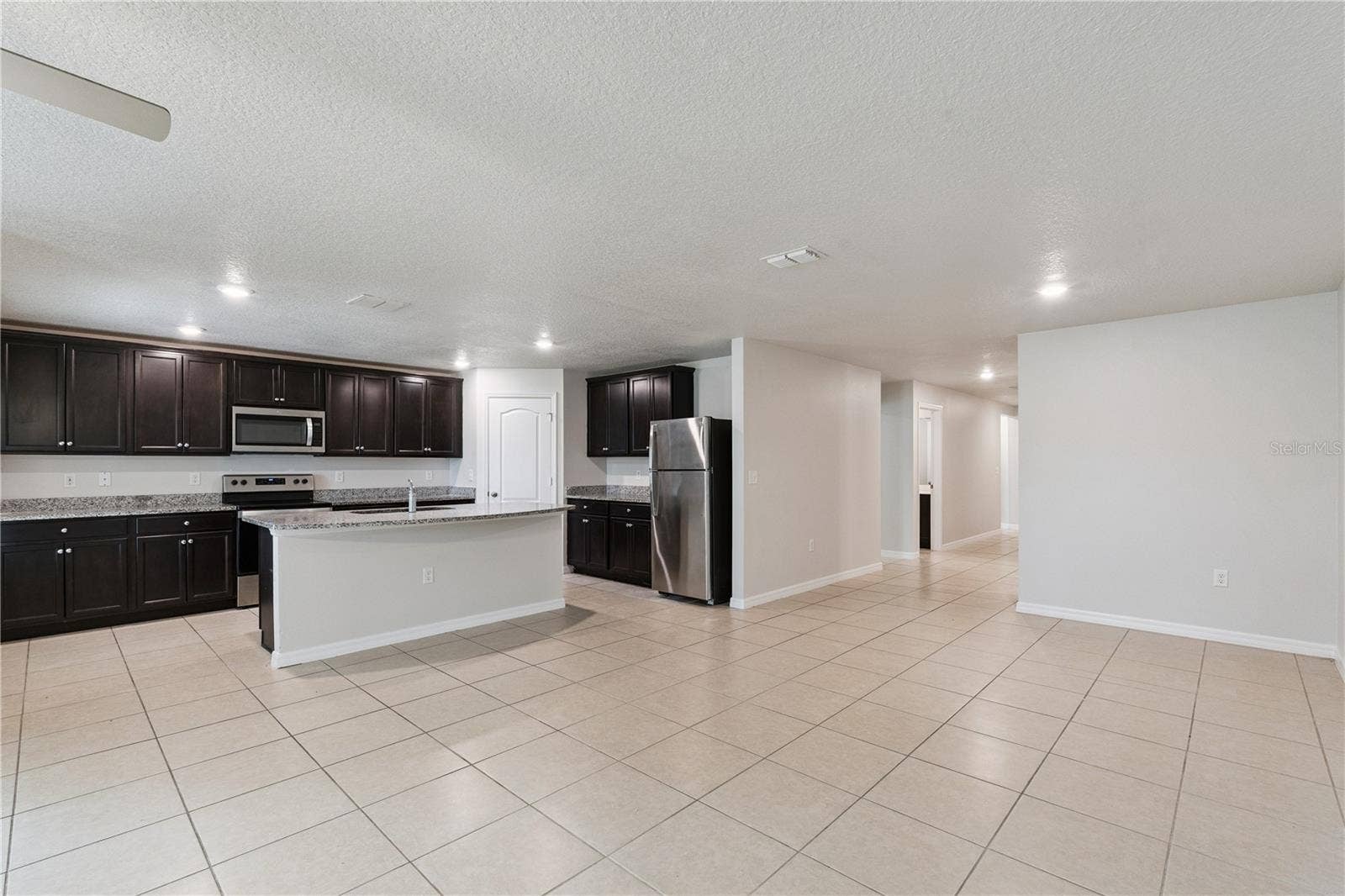 1694 HIDEAWAY FLAT STREET, Mascotte, FL 34753