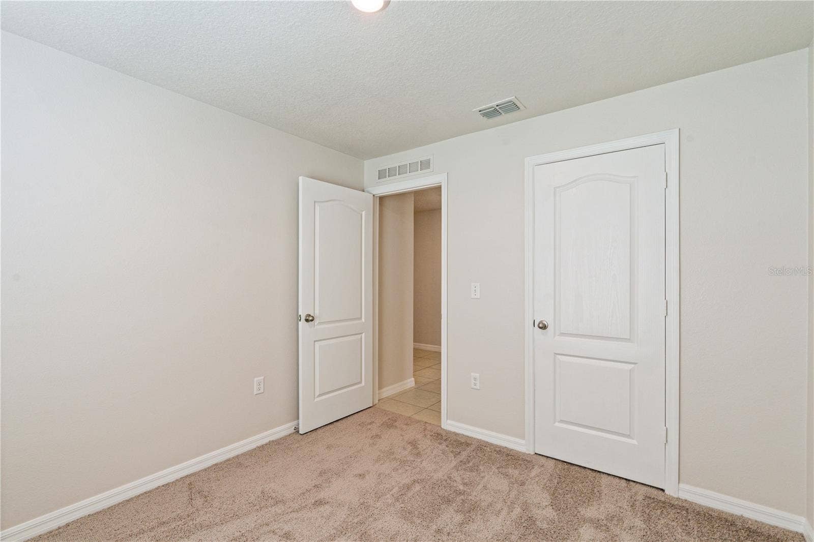 1694 HIDEAWAY FLAT STREET, Mascotte, FL 34753