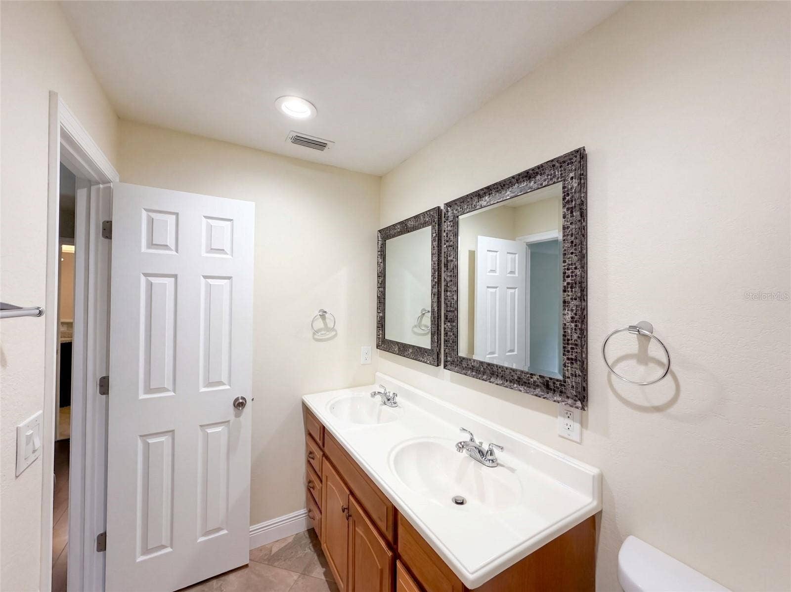 881 VICKSBURG STREET, Deltona, FL 32725 881 VICKSBURG STREET, Deltona, FL 32725